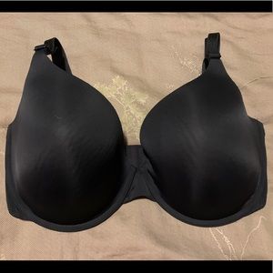Victoria’s Secret t-shirt bra 34DDD